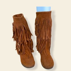 Fringe boots